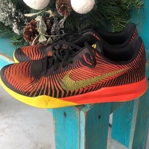 Kobe low top sneakers